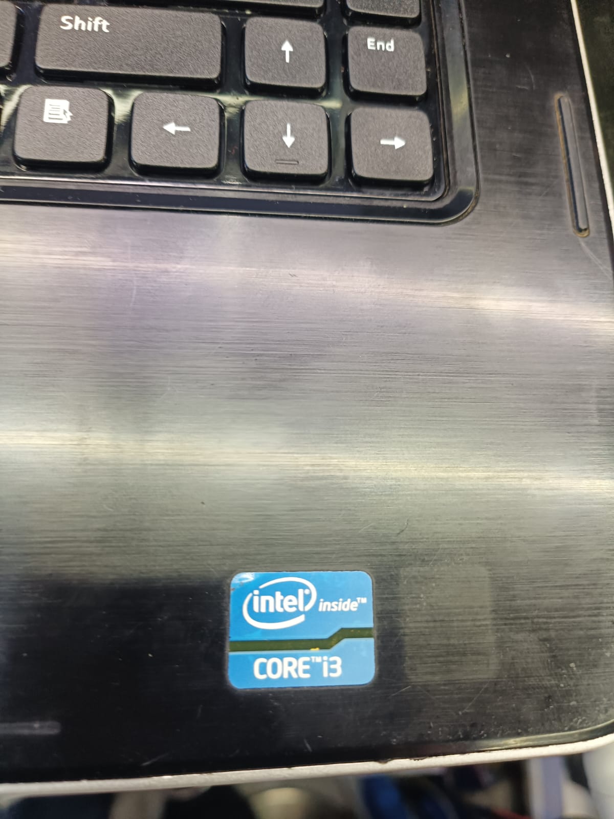 Olds Dell Laptop voostro 2520 i3/3rd Generation/6g.b/500 g.b